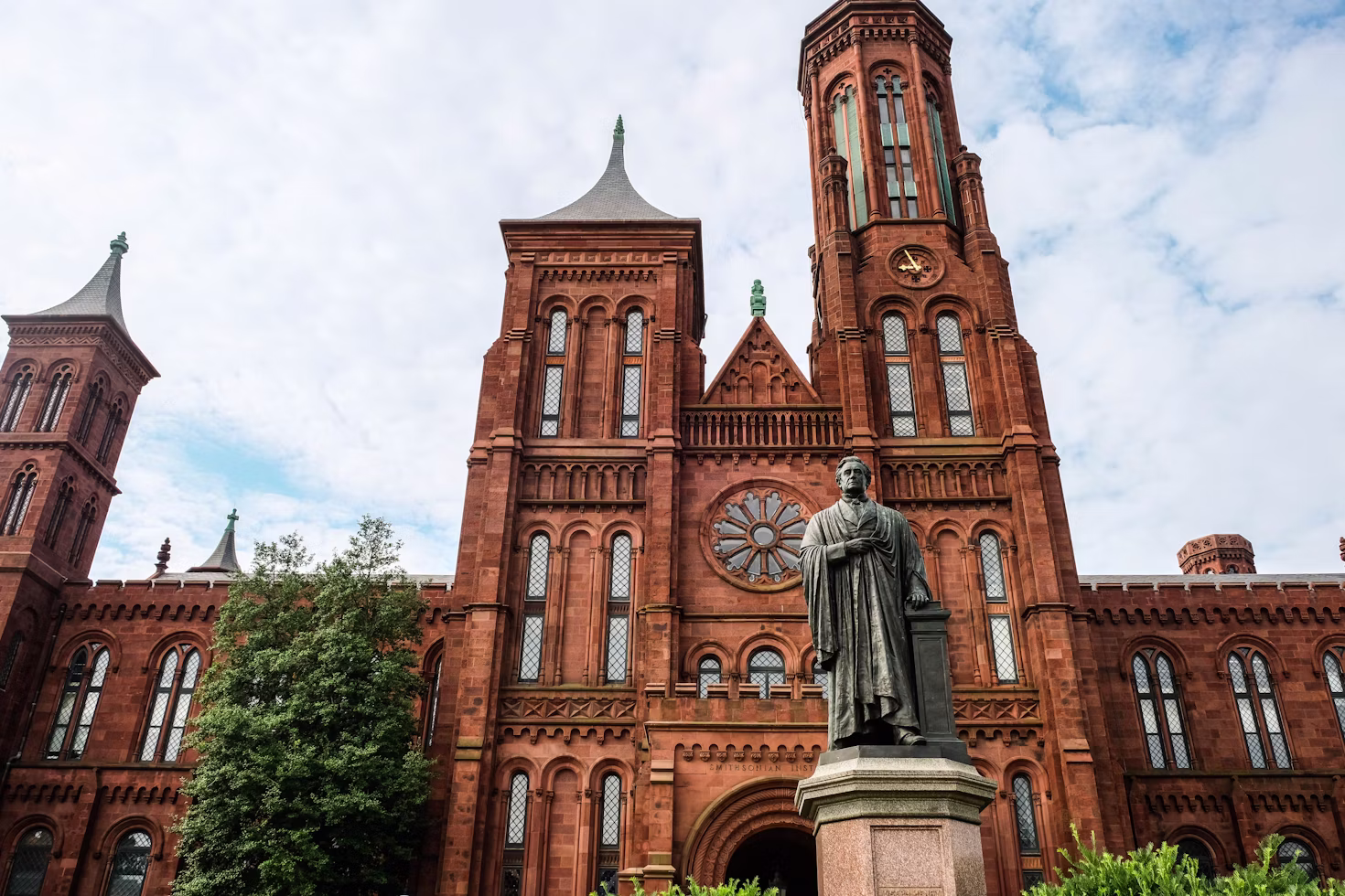 Smithsonian Solstice: Museums Open Until 11 PM