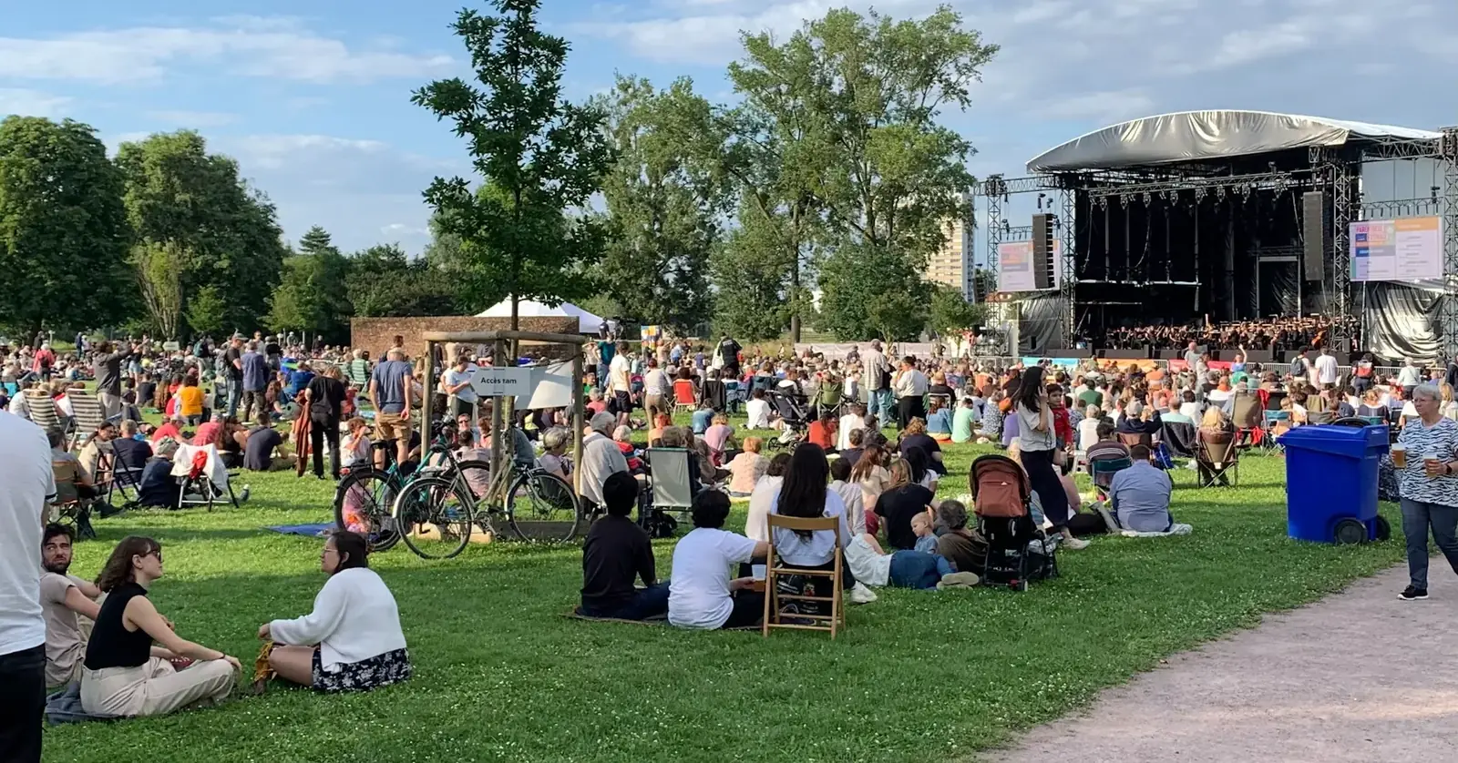 Families on blankets at a free Live from the Lawn concert at Strathmore